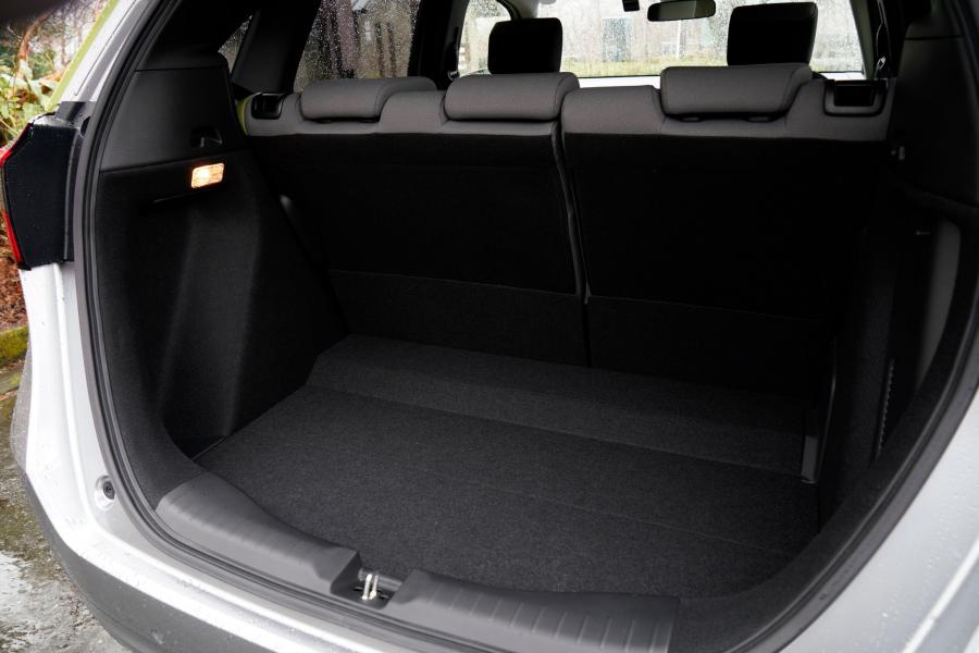 Багажник Honda Fit e:HEV Ness 2020 года  (JP) (фото 15 из 18)